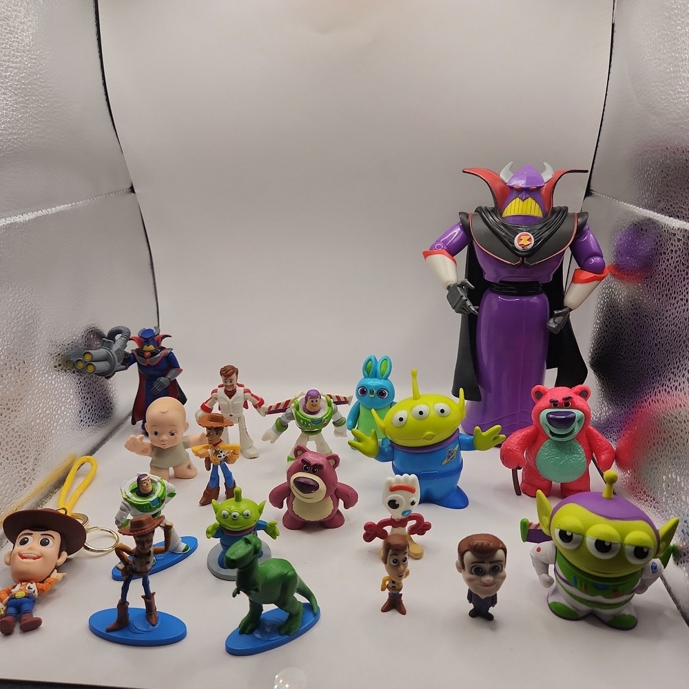 Lot of Toy Story 19 assorted figures/toys